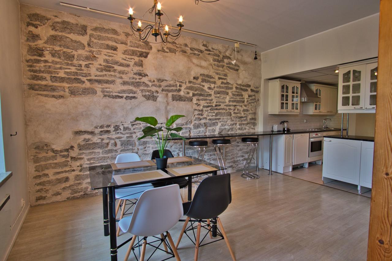 Dream Stay - Old Town Church View Apartment With Sauna Tallinn Ngoại thất bức ảnh